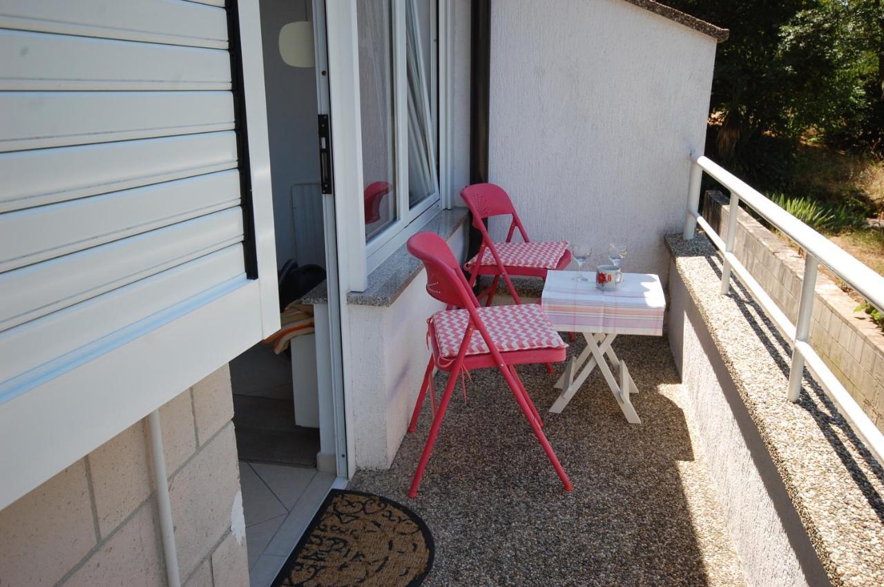 Apartment Blanka By El-Pi Tours Njivice Esterno foto