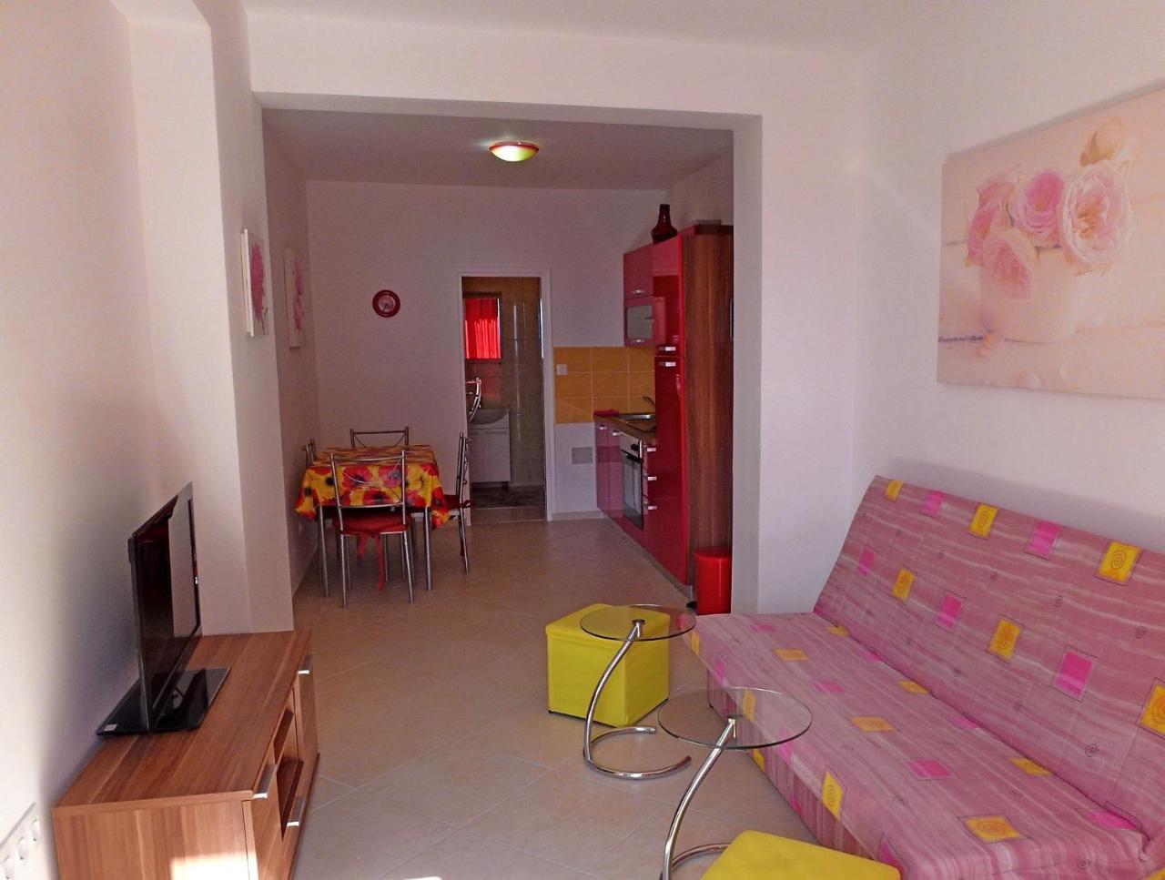 Apartment Blanka By El-Pi Tours Njivice Esterno foto